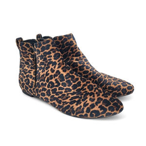 Born Remo Leopard Ankle Boots‎ Size 9M Women’s Animal Print Fall Fashion Booties